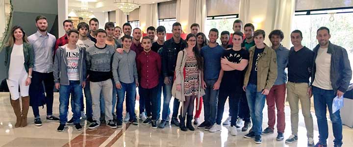 Alumnos de CAFYD asisten a la charla de Josef Ajram sobre eficiencia en el deporte y los negocios
