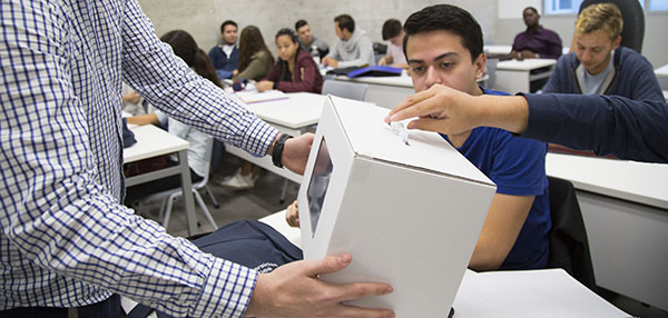 Más de 1600 estudiantes de UNEATLANTICO eligen esta semana a sus delegados y subdelegados de grado