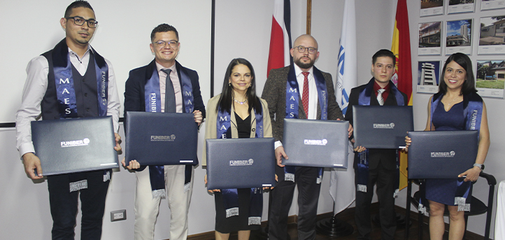 Celebrada la ceremonia de graduación de estudiantes de Costa Rica tras finalizar diferentes maestrías en UNEATLANTICO