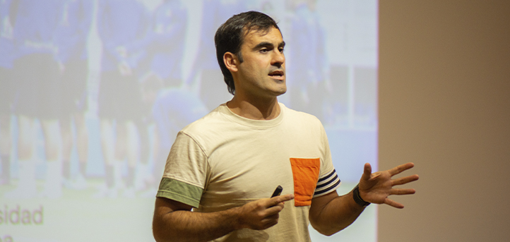 David Casamichana, preparador físico de la Real Sociedad, impartió una charla sobre «Entrenamiento de Alta Intensidad en Fútbol»
