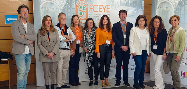 La Vicerrectora acude al grupo de trabajo de la Conferencia de Decanos de Economía y Empresa de toda España