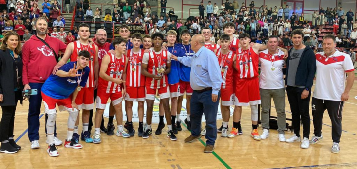 Calasanz y Medio Cudeyo Rojo, campeones de la Liga UNEATLANTICO junior masculina y femenina de baloncesto
