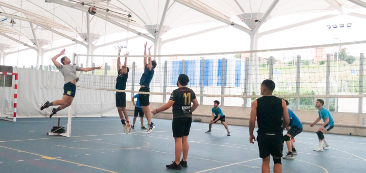 UNEATLANTICO organiza la quinta edición del torneo de voleibol impulsado por el Servicio de Deportes