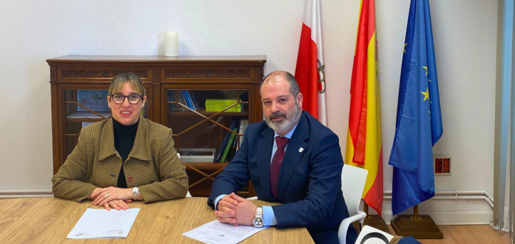 El rector de UNEATLANTICO, Rubén Calderón, se reúne con la consejera de Empleo para impulsar la colaboración entre Fidban y el programa Cantabria Emprendedora