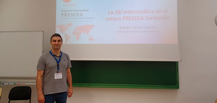 El doctor y docente de UNEATLANTICO, Rubén Pérez, ofrece una ponencia en el Simposio Internacional PRESEEA
