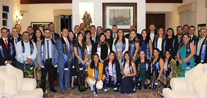 UNEATLANTICO lleva a cabo la entrega de títulos universitarios a profesionales becados por FUNIBER en Costa Rica