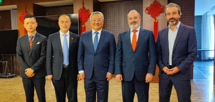 Cumbre educativa en Bruselas: UNEATLANTICO refuerza sus conexiones con China