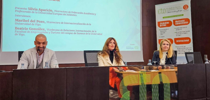 La doctora Silvia Aparicio, vicerrectora de Ordenación Académica y Profesorado de UNEATLANTICO, acude a la CONFEDE celebrada en Ourense