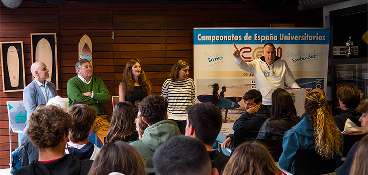 Arrancan con éxito los Campeonatos de España Universitarios de Bádminton y Surf 2024 en Cantabria