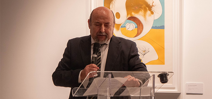 Federico Fernández, director de la obra cultural de UNEATLANTICO presenta la exposición de Salvador Dalí «La lúcida locura»