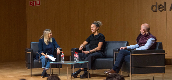 Laura Nicholls participa en una mesa redonda organizada por UNEATLANTICO con motivo del Día Mundial de la Salud Mental 