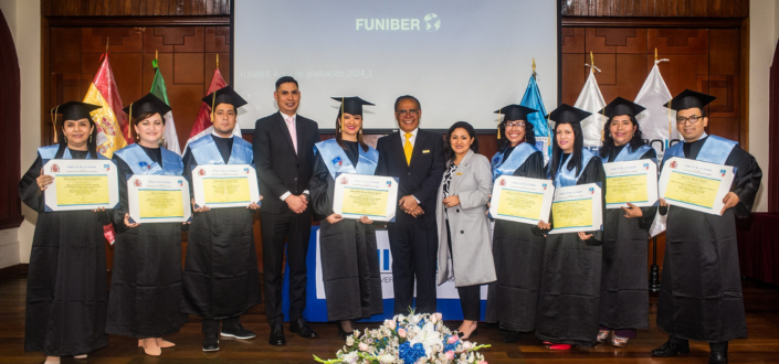 UNEATLANTICO organiza una ceremonia de entrega de diplomas para estudiantes becados en Perú