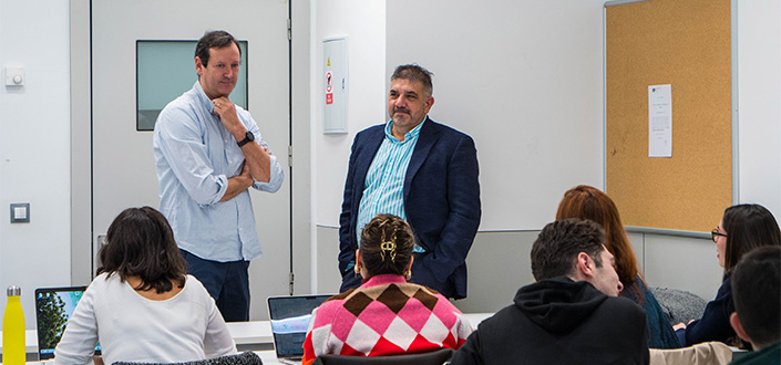 Miguel Ángel Torío imparte una charla al alumnado del Máster en Formación del Profesorado en el marco de la asignatura Organización y Gestión de Centros Educativos