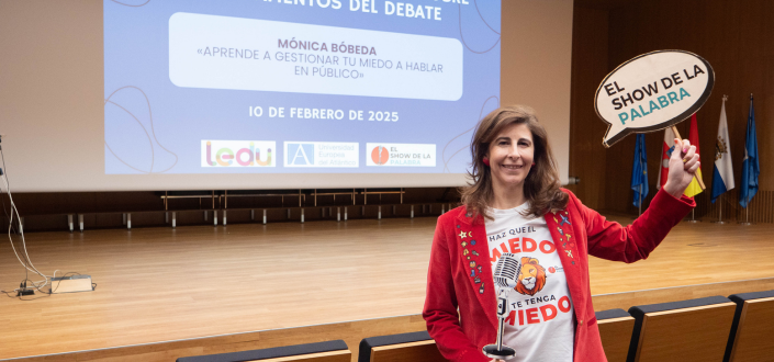 Mónica Bóbeda realiza la sesión inaugural de la VIII edición del curso de oratoria de UNEATLANTICO