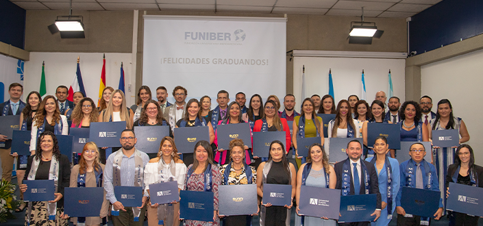 UNEATLANTICO celebra una ceremonia de entrega de títulos en Costa Rica