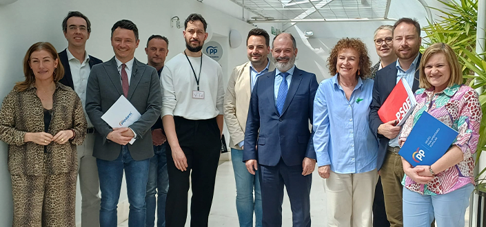 El rector de UNEATLANTICO, Rubén Calderón, comparece en el Parlamento de Cantabria sobre la Ley de Juventud