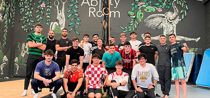Estudiantes de CAFYD en UNEATLANTICO exploran centros deportivos en Santander dentro de su proceso formativo