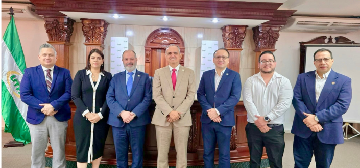 UNEATLANTICO y la Universidad Tecnológica de Honduras (UTH) firman un convenio de colaboración
