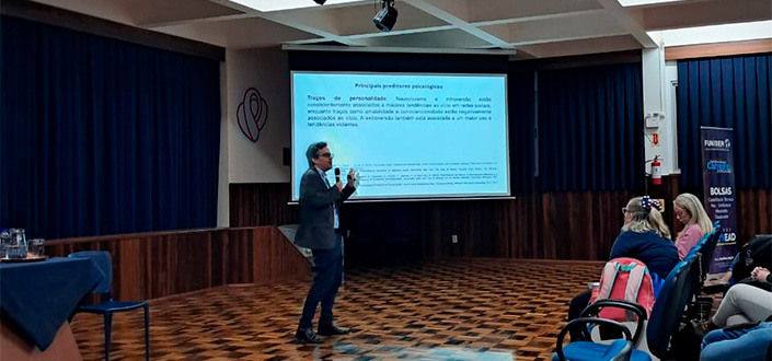 UNEATLANTICO y FUNIBER organizan una conferencia sobre salud mental en Brasil