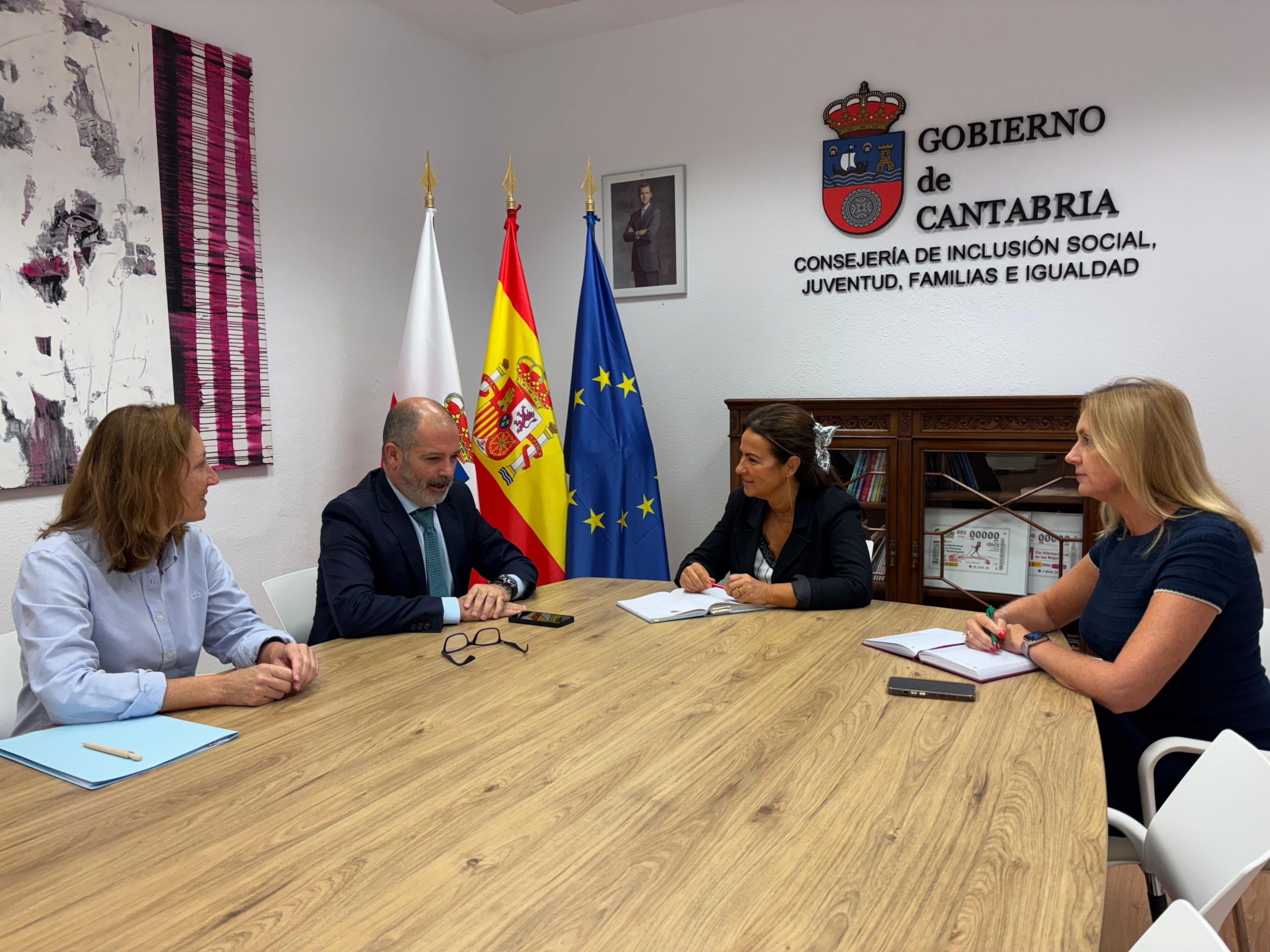 Rubén Calderón, rector de UNEATLANTICO se reúne con la Consejería de Inclusión Social
