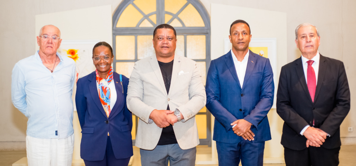 La Obra Cultural de UNEATLANTICO y FUNIBER inaugura la exposición «La Conquista del Cosmos» de Salvador Dalí en Benguela, Angola