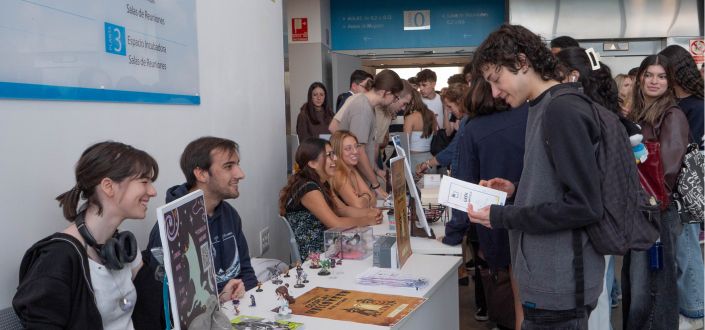 UNEATLANTICO celebra la «Feria Vive tu Campus» presentando actividades extracurriculares a los alumnos