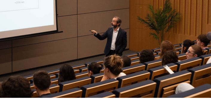 UNEATLANTICO realiza sesiones informativas para la convocatoria del programa Erasmus+ para el curso 2026-2027