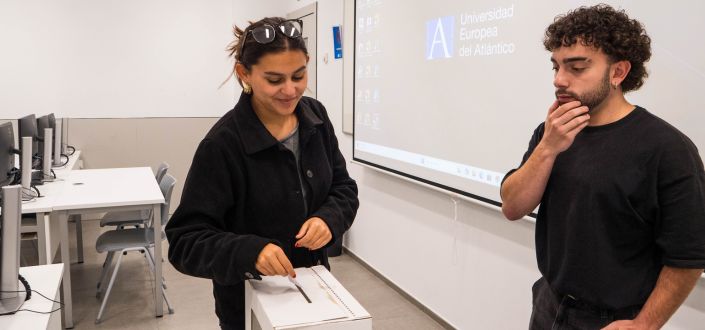 Los alumnos de UNEATLANTICO llevan a cabo el proceso de elección de delegados y subdelegados de clase 
