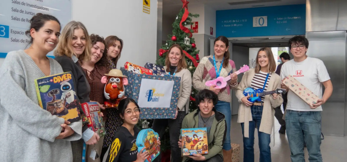 UNEATLANTICO celebra la solidaridad con su comunidad a través de la campaña de donación de juguetes