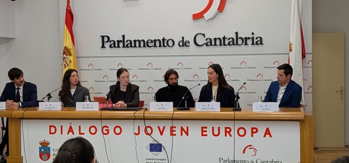 Alumnas de UNEATLANTICO participan en el Diálogo Joven Europa 2026