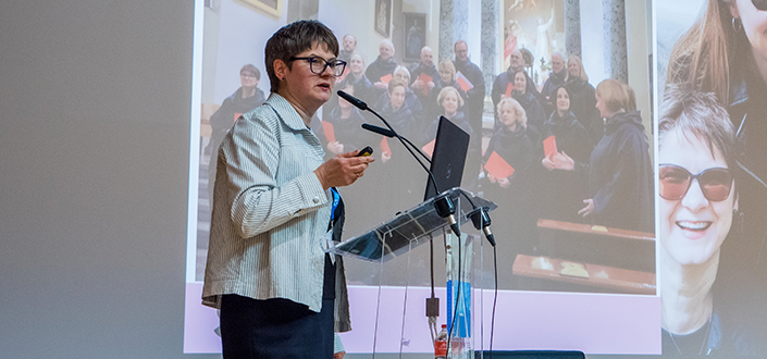 Jurate Sereikiené, docente de la Universidad SMK ubicada en Lituania, imparte una masterclass en UNEATLANTICO