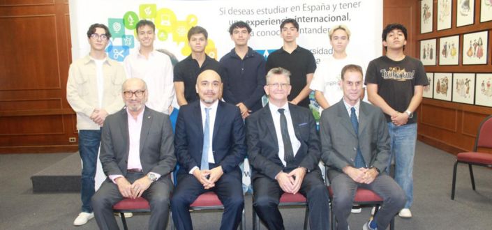 UNEATLANTICO organiza un acto de despedida para alumnos mexicanos de nuevo ingreso