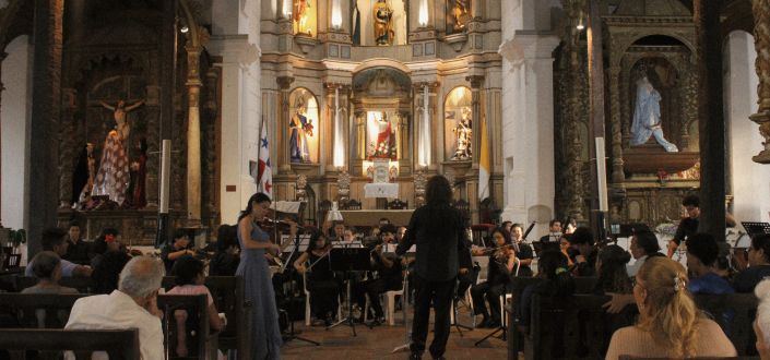 El maestro Gil de Gálvez desarrolla conciertos y actividades formativas en Panamá y Ecuador con el apoyo de la Obra Cultural de UNEATLANTICO Y FUNIBER