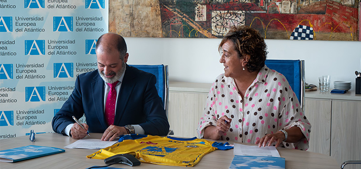 UNEATLANTICO renueva por undécimo año su convenio con el equipo femenino del Balonmano Pereda