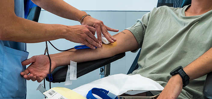 La comunidad universitaria participa en una jornada de donación de sangre en el Campus de UNEATLANTICO