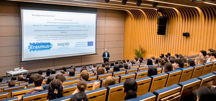 UNEATLANTICO celebra una charla informativa sobre la convocatoria Erasmus+ 2027/2028